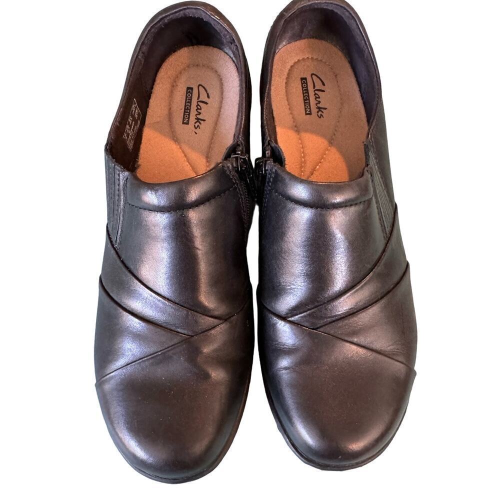 CLARKS Collection, BLACK  loafers, size 8.5, cute leather shoes!